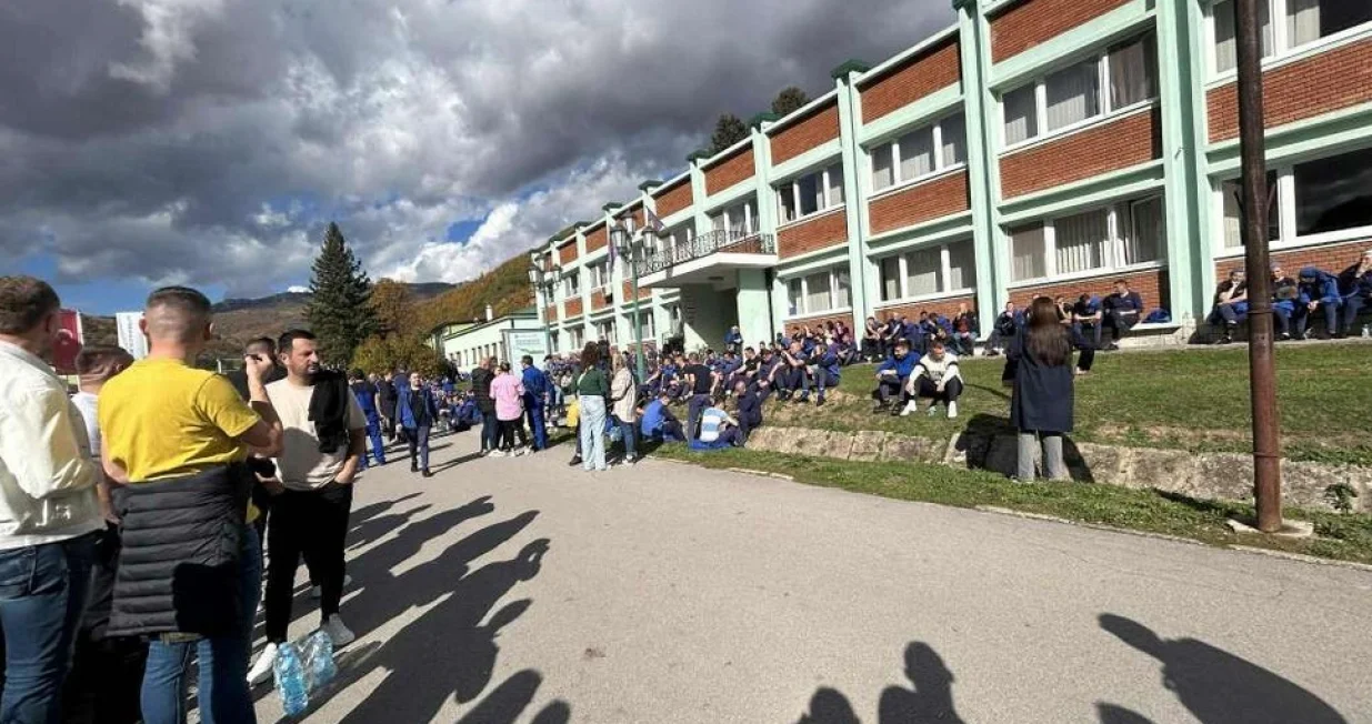 Ginex, obustava rada /Fena 