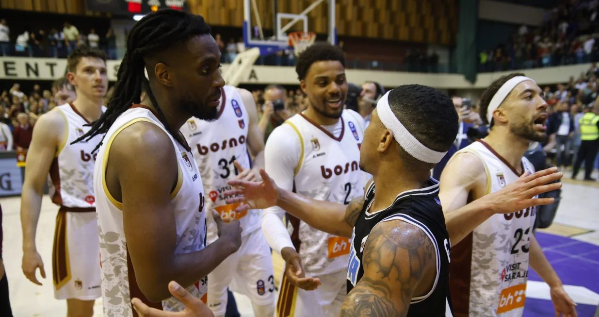 Slavlje nakon &scaron;to je KK Bosna osvojila ABA 2 ligu (FOTO: Damir Deljo/Oslobođenje)/Foto: Damir Deljo