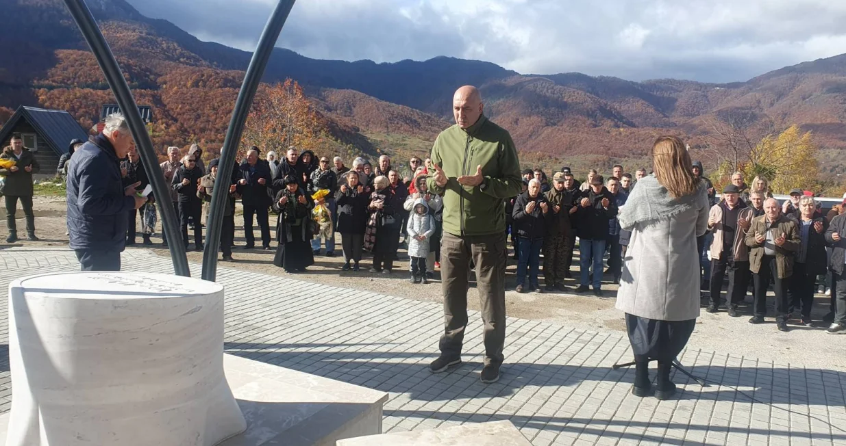 Omer Osmanović/Kabinet