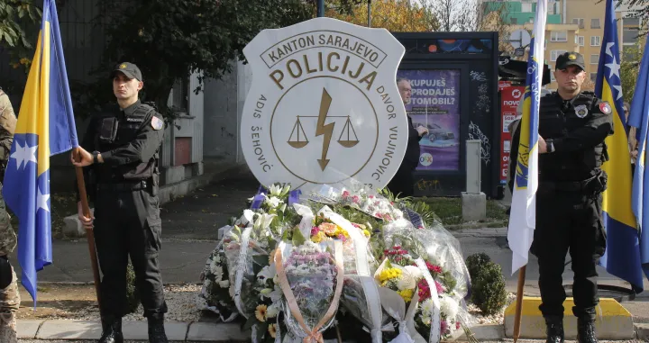 Četvrta godišnjica ubistva sarajevskih policajaca Šehović Adisa i Vujinović Davora polaganje cvjeća alipašino polje/Senad Gubelić