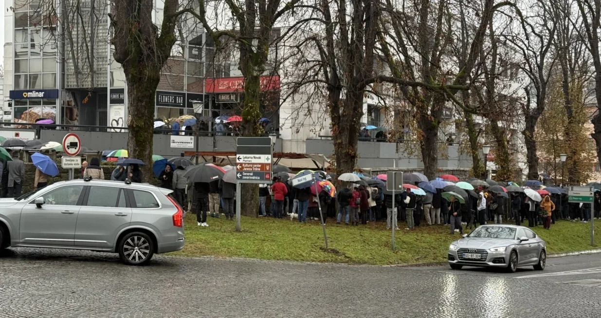 Nopvo Mesto Slovenija ubistvo/X