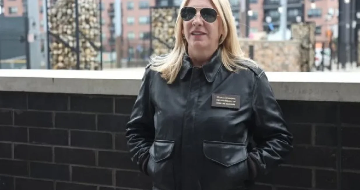 Željka Cvijanović, poklon od Amerikanaca, kožna pilotska jakna/Instagram