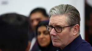 PEACEHAVEN, UNITED KINGDOM - OCTOBER 23: Home Secretary Shabana Mahmood and Prime Minister Keir Starmer visit Peacehaven Mosque on October 23, 2025 in Peacehaven, United Kingdom.  Peter Nicholls/Pool via REUTERS/Peter Nicholls