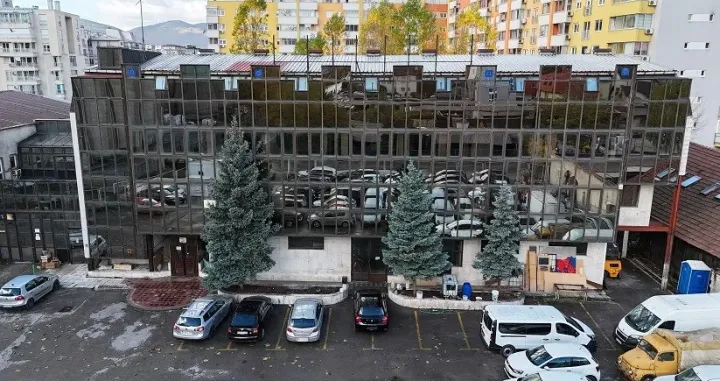 Zgrada Cenex/Biznisinfo.ba