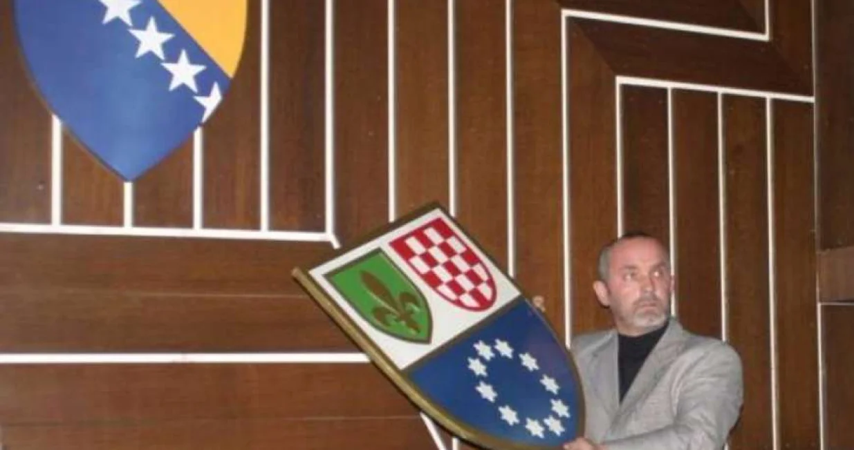 Zastava FBiH, skidanje, neustavna zastava/Nezavisne