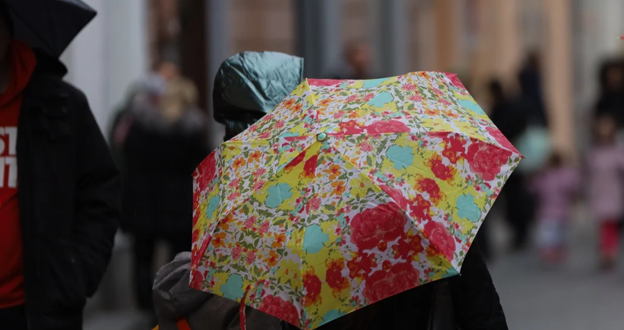 vrijeme ilustracija, ki&scaron;a, ki&scaron;obran/Senad Gubelić