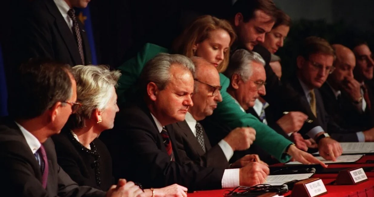 Dogovoren Daytonski mirovni sporazum/Nato