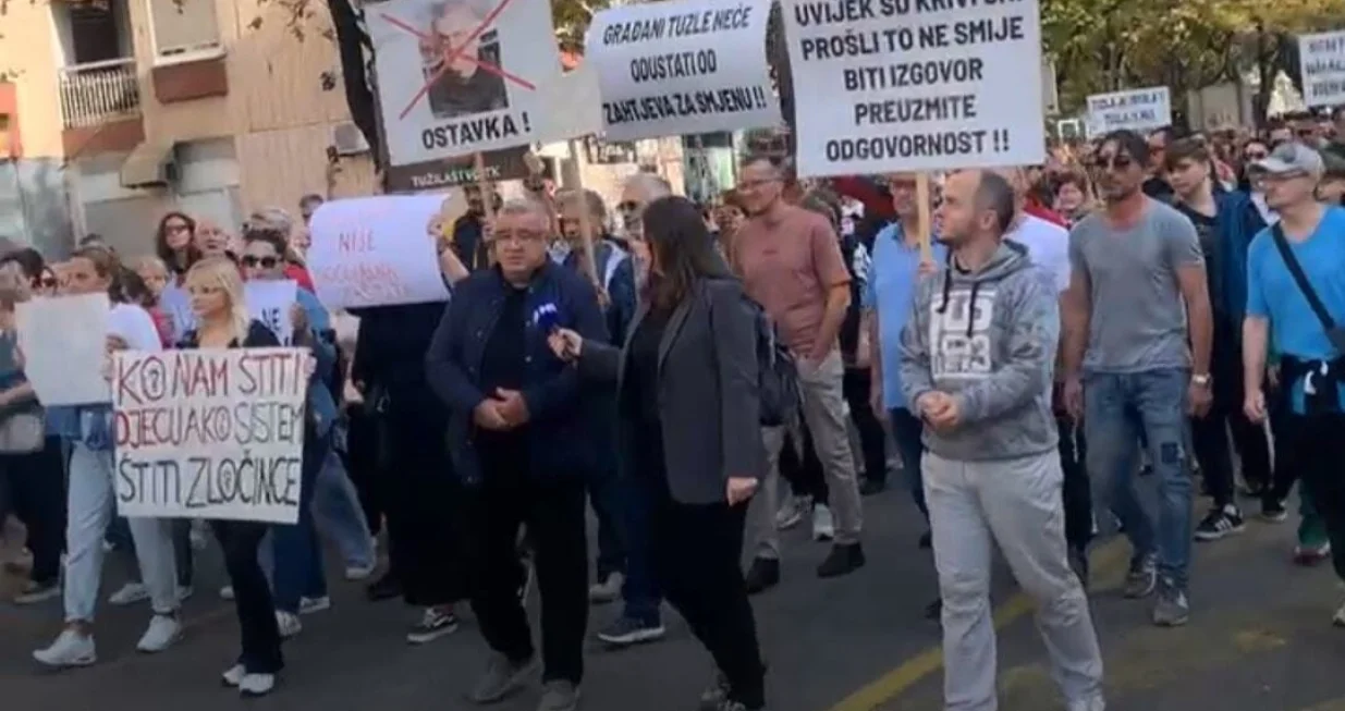 protest u tuzli/Facebook/