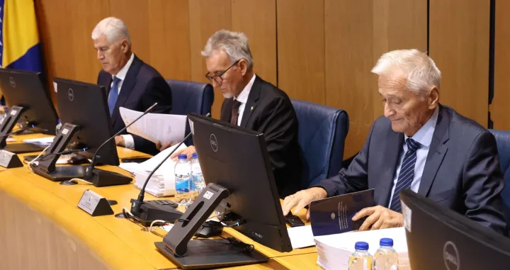 Dragan Čović, Kemal Ademović i Nikola Špirić; hitna sjednica Doma naroda Parlamentarne skupštine BiH/Harun Muminović