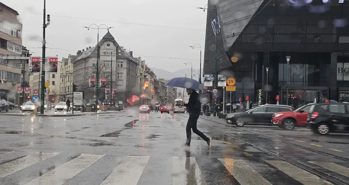 KIša, kiša u sarajevu,/Lejla Sofradžija 