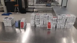 U "pošiljci" su bila 123 iPhonea/UIOBiH/