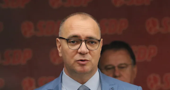 Sdp pres Predstavljanje gradonačelnika Tuzle Zijada Lugavića, obraćanje Nermina Nikšića, Jasmina Imamovića/Senad Gubelić