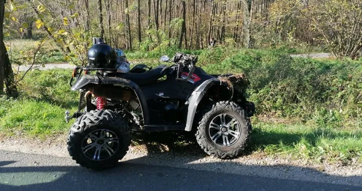 Quadom sletio sa puta/Ilustracija/