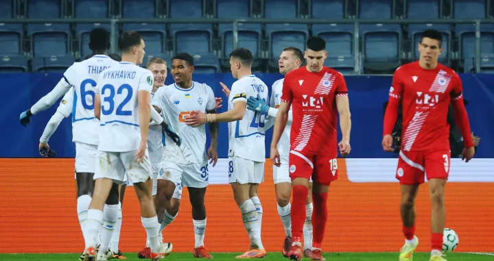 Soccer Football - UEFA Conference League - Dynamo Kyiv v Zrinjski Mostar - Lublin Arena, Lublin, Poland - November 6, 2025 Dynamo Kyiv's Eduardo Guerrero celebrates scoring their second goal with teammates REUTERS/Kacper Pempel/Foto: Kacper Pempel