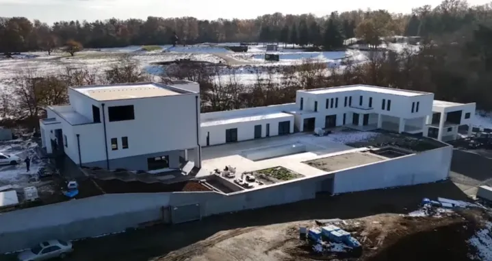 Luksuzna vila na Avali kod Beograd, vila pjevača iz BiH Mileta Kitića, Mile Kitić/Paparazzo Lov