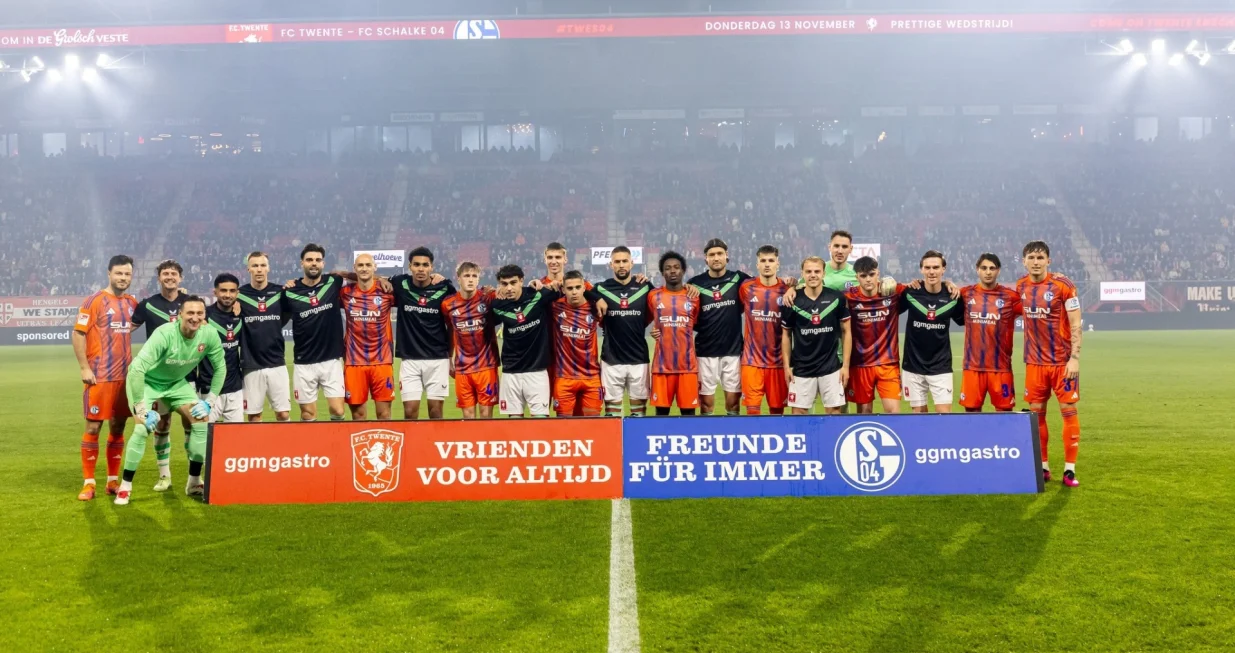 FC Schalke 04, FC Twente, Freundschaftsspiel, Testspiel, 13.11.2025/Foto: Karsten Rabas