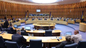 Sjednici je prisustvovalo devet delegata/Fena