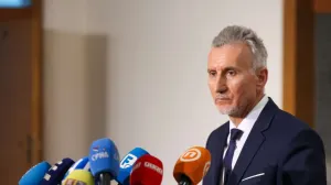 Kemal Ademović/Fena