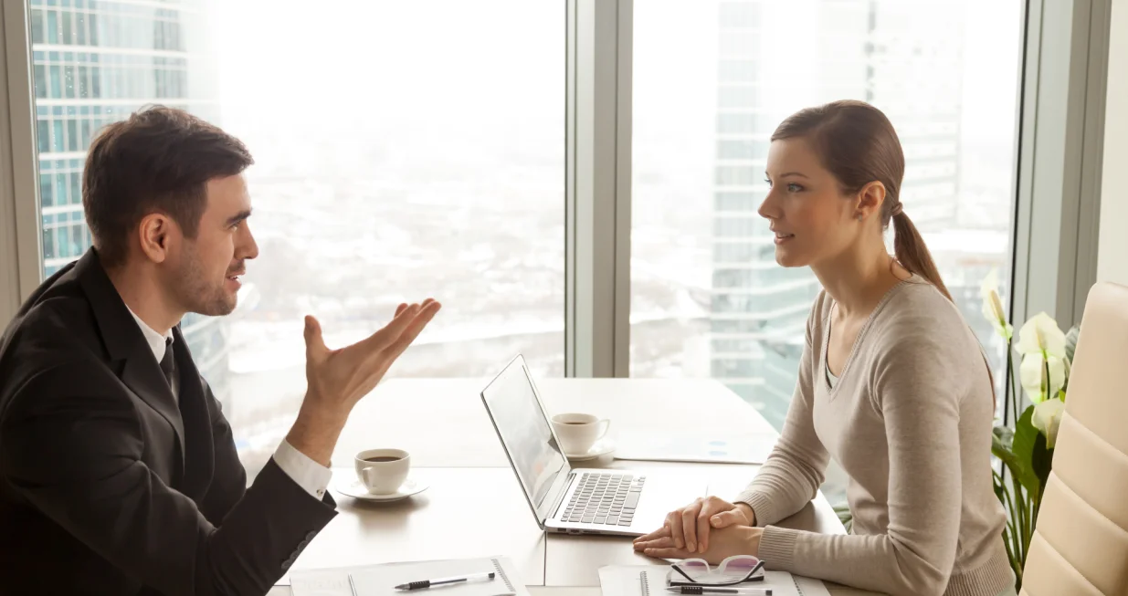 Direktorica upozorava kandidate/Free Pik