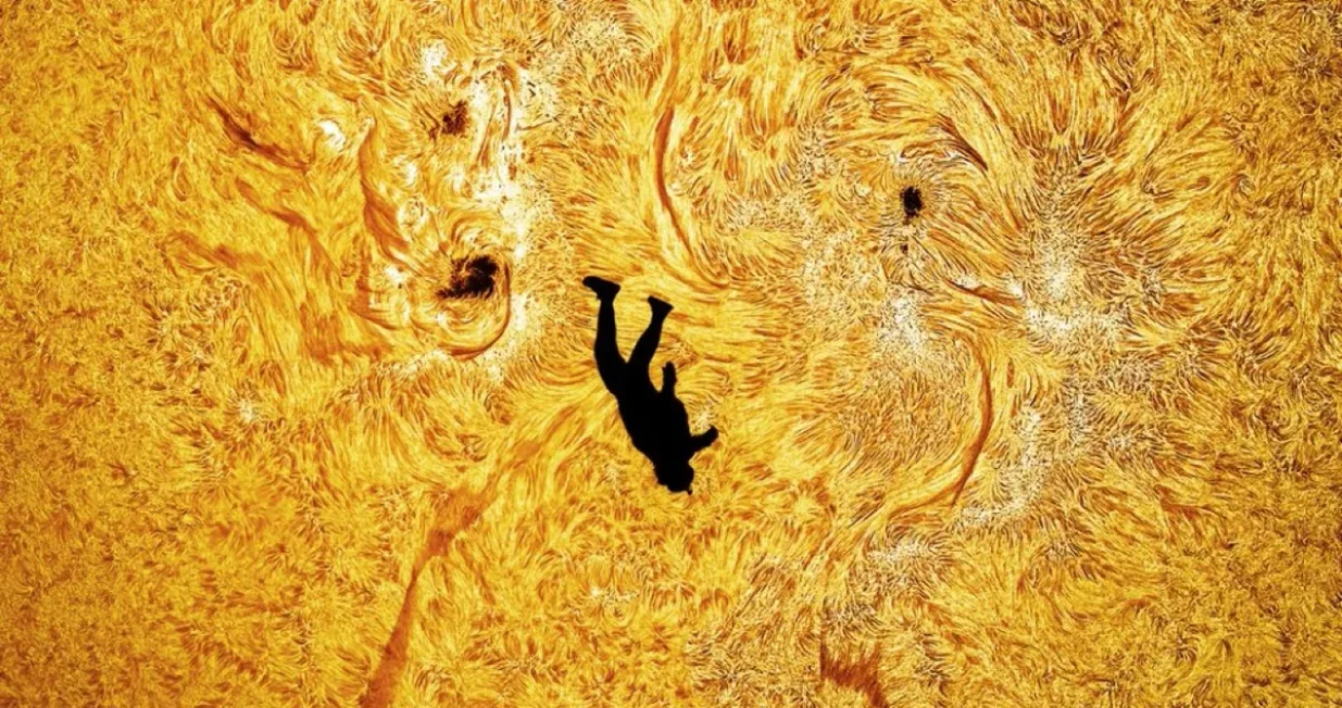 Astrofotografija kakvu još nismo vidjeli: Skakač iz aviona "pao" preko Sunca i ušao u historiju/Andrew Mccarthy