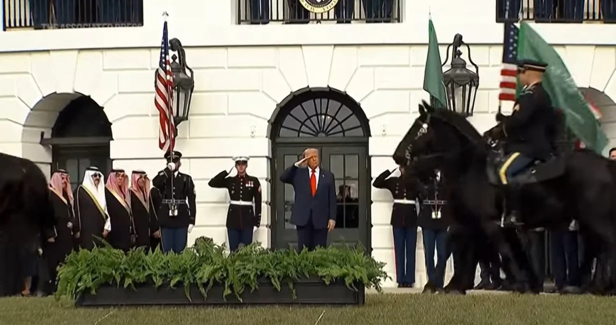 Trump je priredio spekatkularan doček/Screenshot/