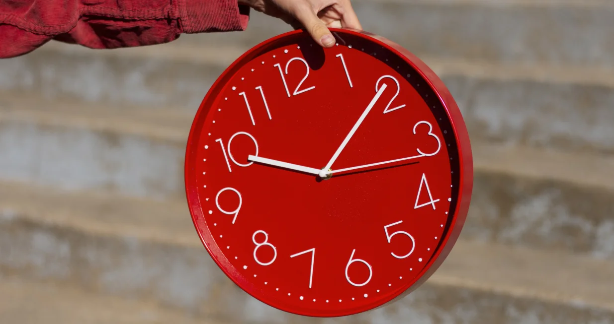 Nemojte zaboraviti pomjeriti kazaljke/Free Pik