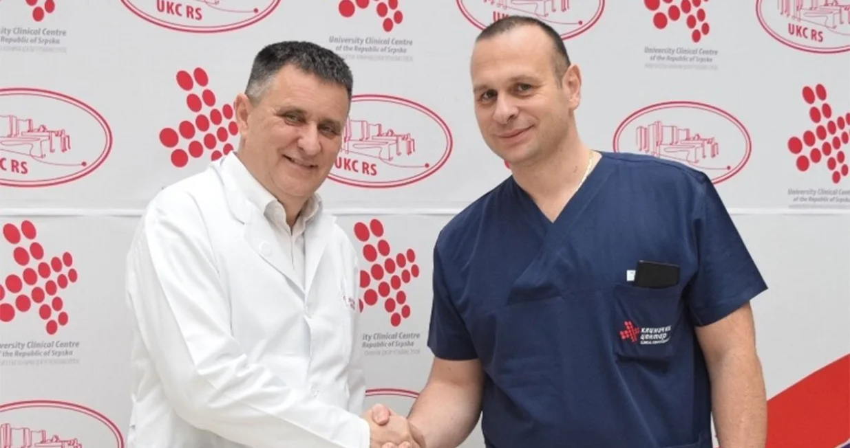 vlado đajić predao dužnost direktora ukc-a Nikoli &Scaron;obotu/Nezavisne Novine