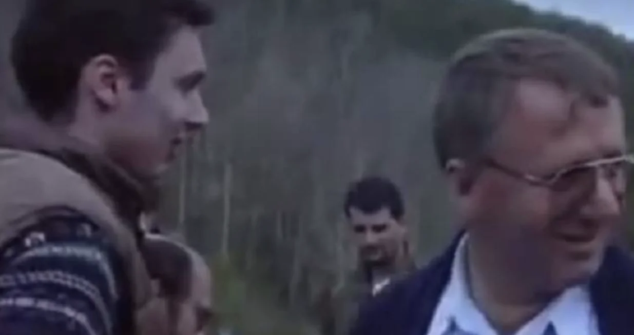 Mladi Vučić u društvu Šešelja/Arhiv