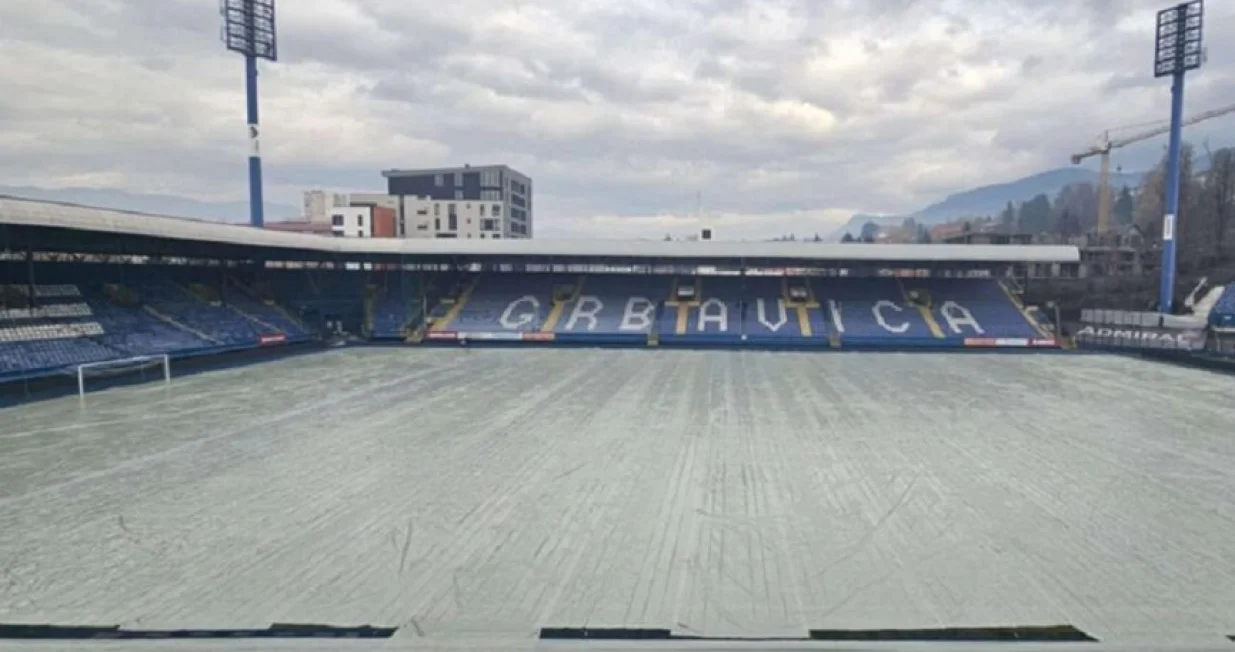 Stadion Željezničara za&scaron;tićen najlonom/Foto: 