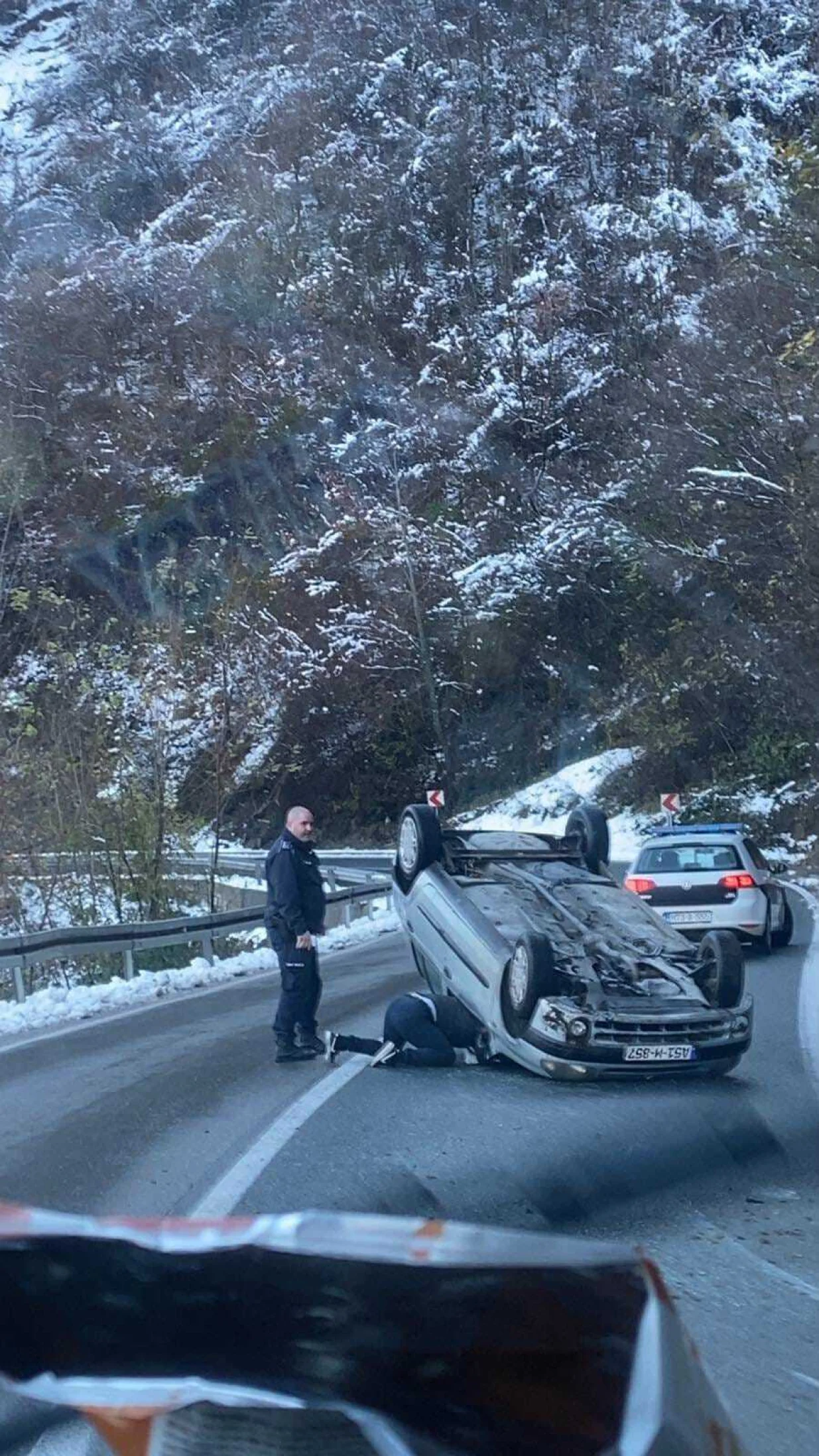 nesreća, auto na krovu, jablanica/Viber