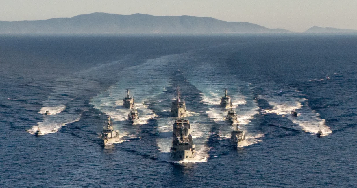 24.07.2025., Split - Hrvatska ratna mornarica izvodi vjezbu za vojni mimohod. Fotografije snimljene iz zraka. Spasilacki brod Faust Vrancic (73), desantni brod-minopolagac Cetina (81), skolski brod Andrija Mohorovicic (72), raketne topovnjace Kralj Dmitar Zvonimir (12), Kralj Petar Kresimir IV. (11), Vukovar (41), Dubrovnik (42), ophodni brodovi Omis (31), Umag (32) te gumene brodice klase Modrulj. Photo: Igor Kralj/PIXSELL/Igor Kralj/pixsell