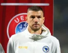 Soccer Football - FIFA World Cup - UEFA Qualifiers - Group H - Bosnia and Herzegovina v Romania - Stadion Bilino Polje, Zenica, Bosnia and Herzegovina - November 15, 2025 Bosnia and Herzegovina's Edin Dzeko lines up before the match REUTERS/Amel Emric/Foto: Amel Emric