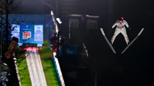 epa10392775 Manuel Fettner of Austria in action during the final round for the fourth stage of the 71st Four Hills Ski Jumping Tournament in Bischofshofen, Austria, 06 January 2023. EPA/Christian Bruna/Foto: Christian Bruna