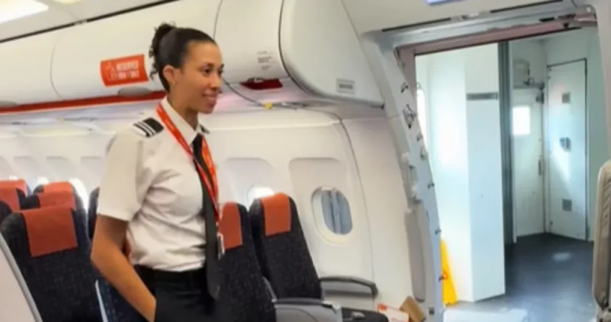 Pilotkinja, avion, specijalni gost, prevozila majku/Prtsc