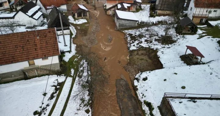 Kreševo, naselje Dreževice pod vodom, poplave/Robert Oroz