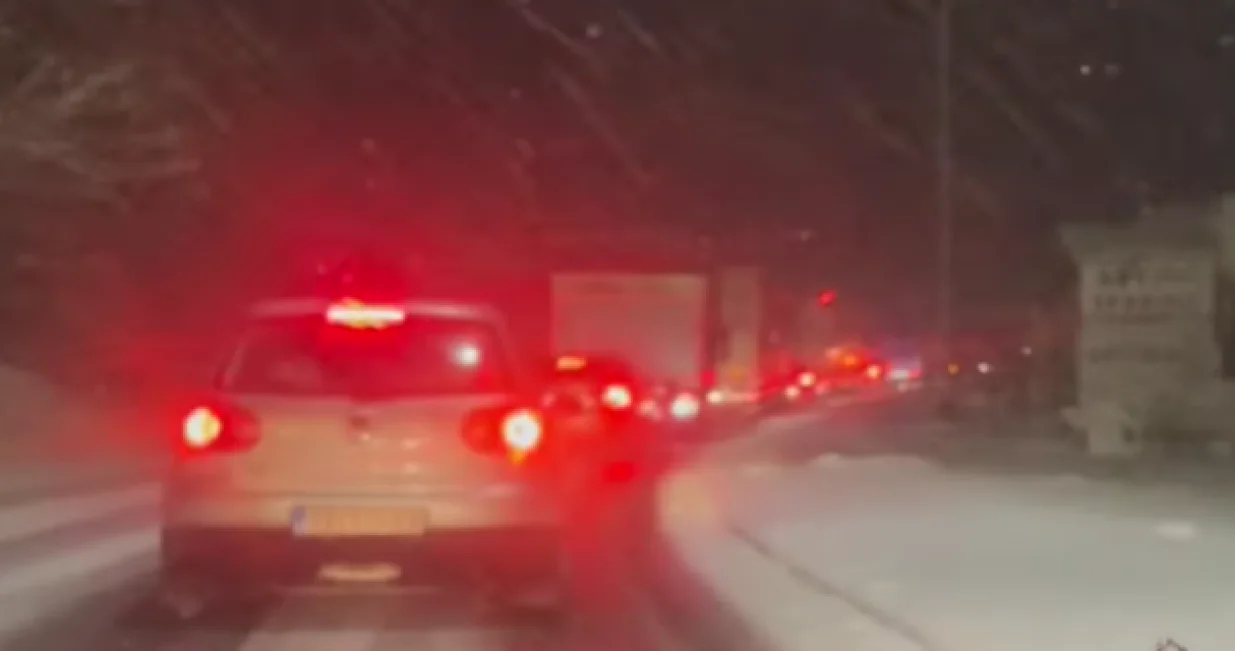 Bradina, obustava saobraćaja, snijeg/