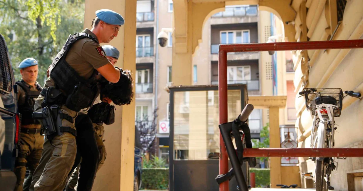 Privođenje osumnjičenih u Tužila&scaron;tvo KS/Damir Deljo/