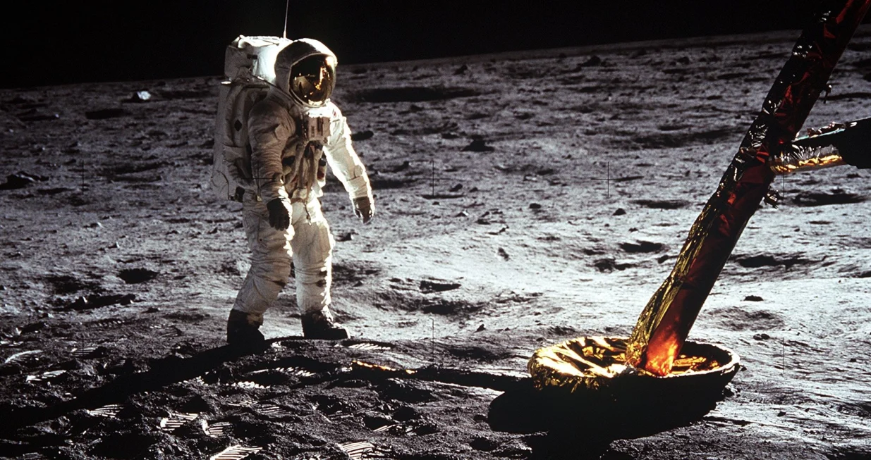 astronaut mjesec apollo 11American Cinematographer/