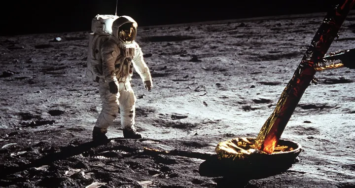 astronaut mjesec apollo 11American Cinematographer/