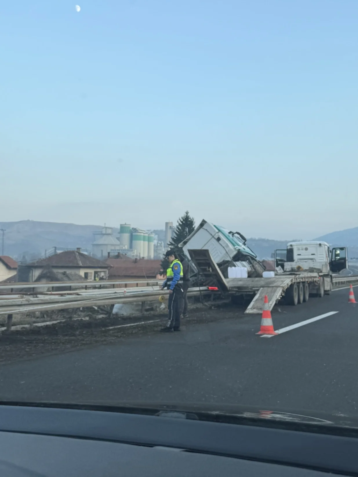 Kamion se prevrnuo, autocesta A1, saobraćajna nesreća, Kakanj/Viber