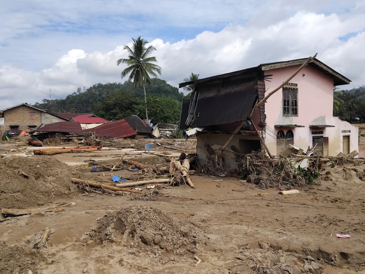 A damaged house in an area hit by deadly flash floods following heavy rains in Batang Toru, South Tapanuli, North Sumatra, Indonesia, November 29, 2025. REUTERS/Arif Nasution/Arif Nasution