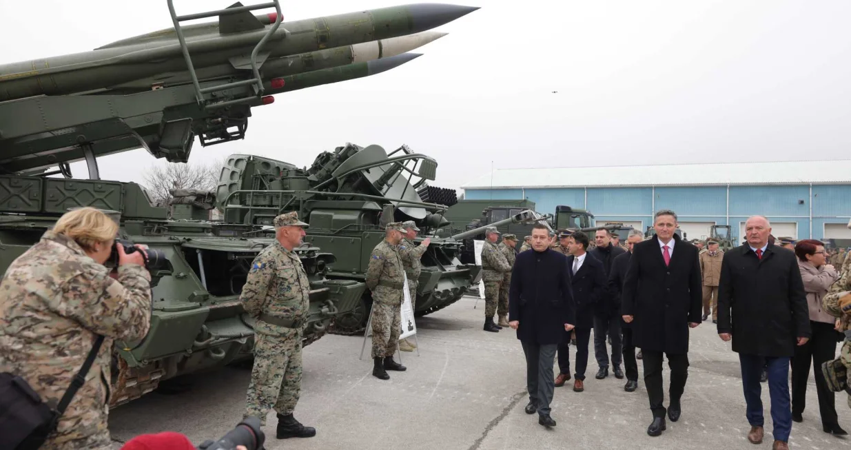 Oružane snage BiH, vojna policija, kasarna Rajlovac, vježba, raketni bacač, tenk, vojna vozila, oklopnjak, oklopno vozilo, raketa/Senad Gubelić
