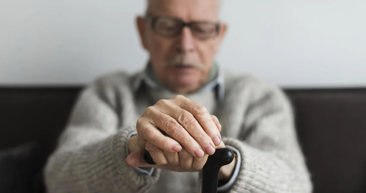 Ne ignorišite upozorenja/Free Pik