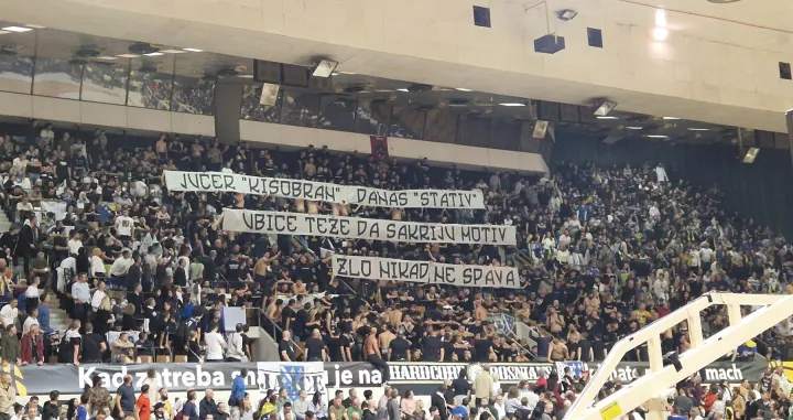 Parola BH Fanaticosa upućena prema Aleksandru Vučiću (FOTO: Sport1)/Foto: 