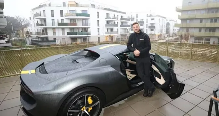 Bosanac, Austrija, Ferrari, terasa, parking/Heute.at