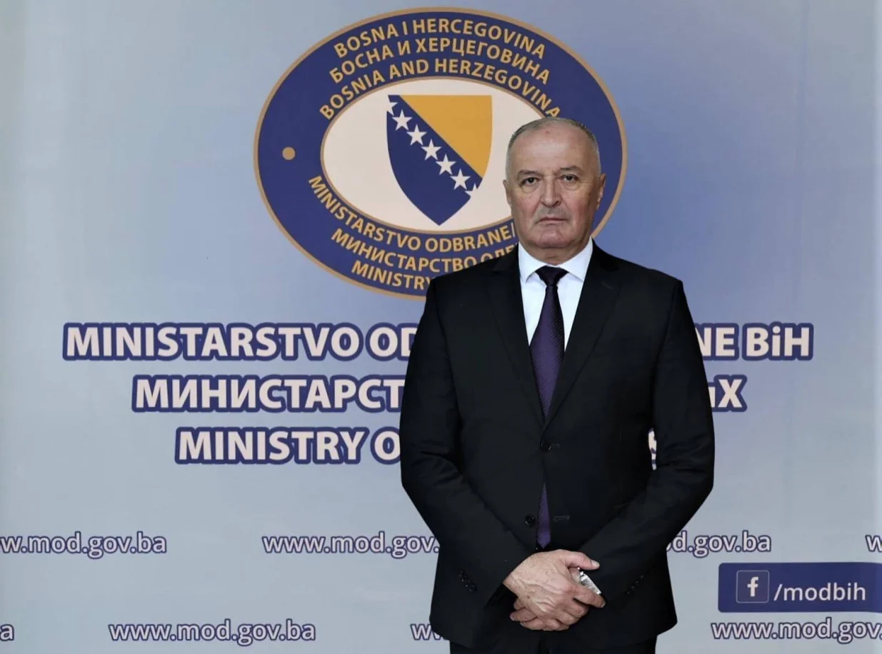 Ministar odbrane BiH Zukan Helez/Facebook