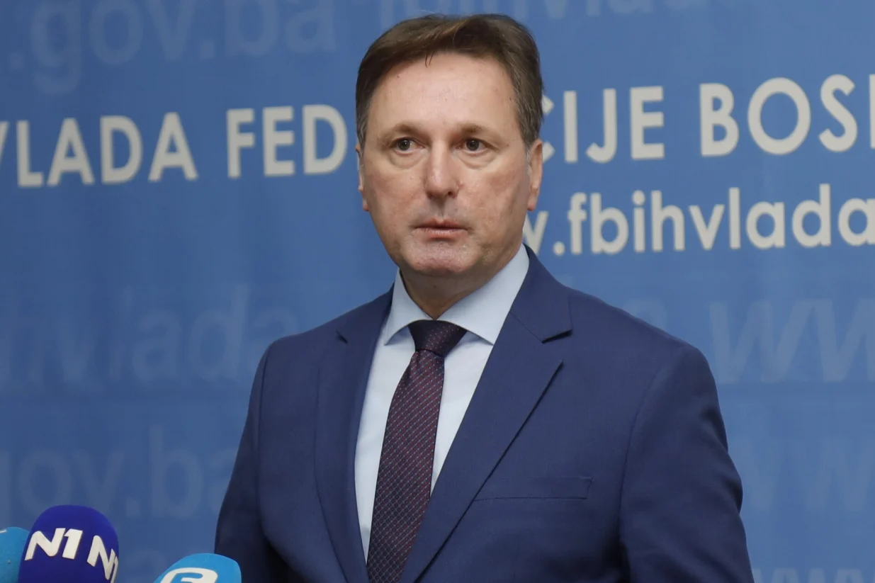 federalni ministar poljoprivrede, vodoprivrede i šumarstva Kemal Hrnjić pres stanje u oblasti poljoprivrede s posebnim fokusom na kretanja u poljoprivrednim proizvodnjama u 2024. godini./Senad Gubelić