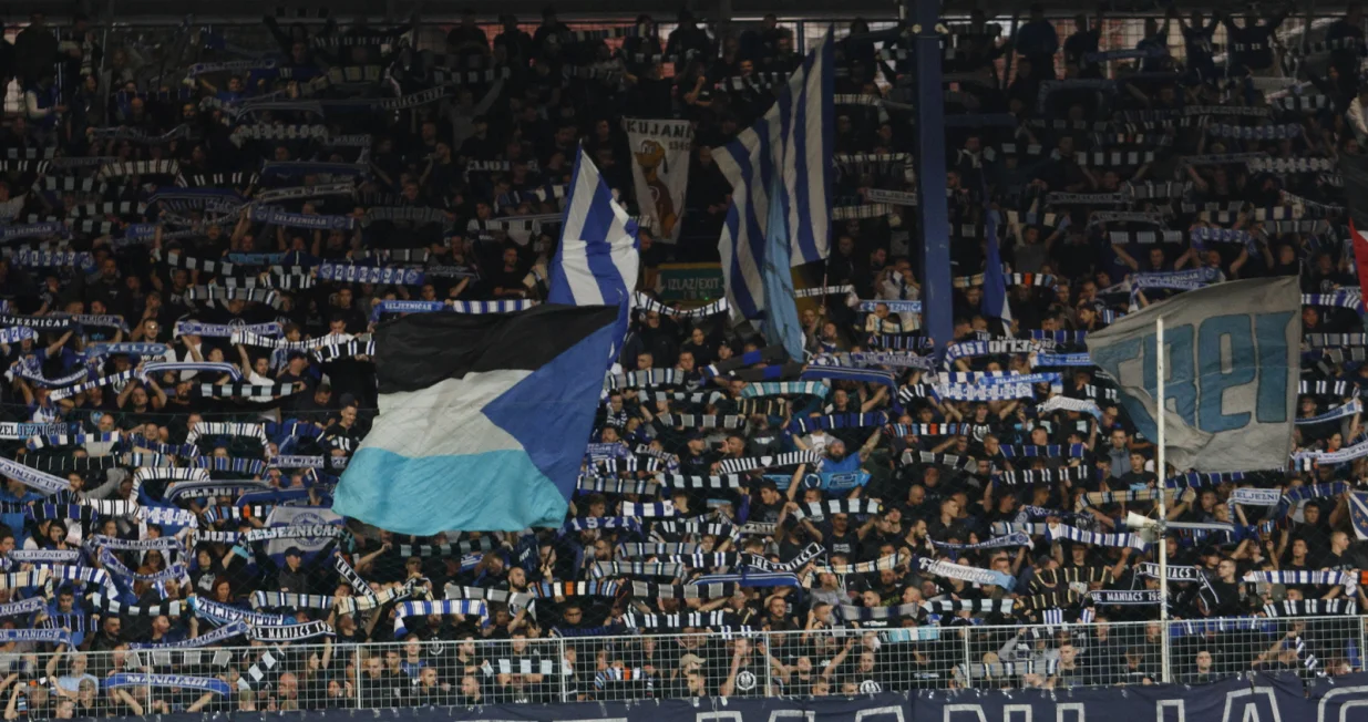 Manijaci na derbiju/Foto: 