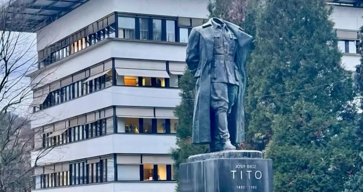 tito ostao bez glave u velenju X/X