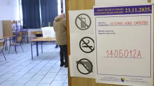 Prijevremeni izbori za predsjednika Republike Srpske. Istočno Sarajevo - Lukavica glasanje/Senad Gubelić